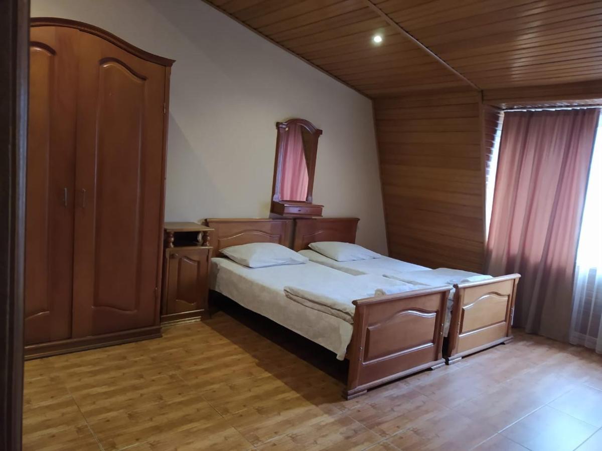 Hotel Ni&La Батуми Екстериор снимка