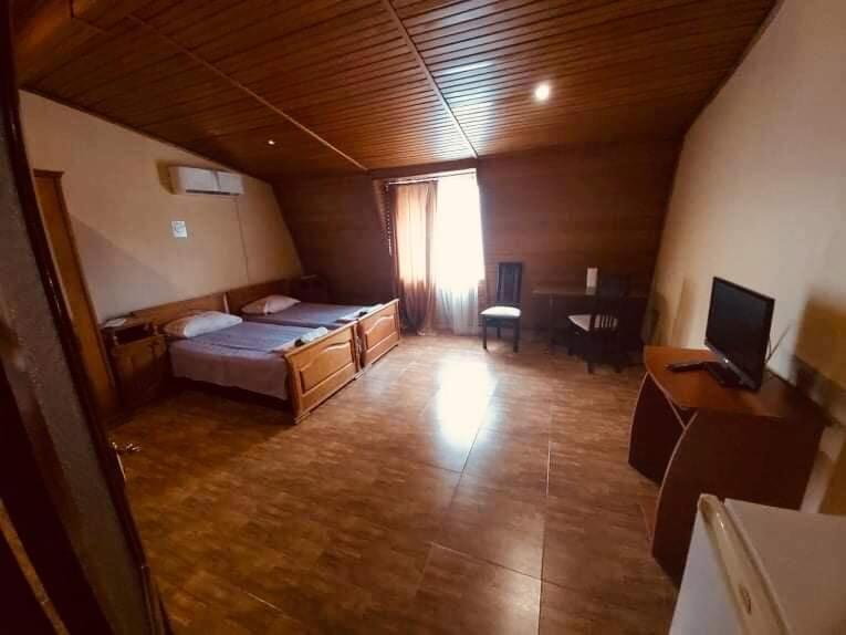 Hotel Ni&La Батуми Екстериор снимка