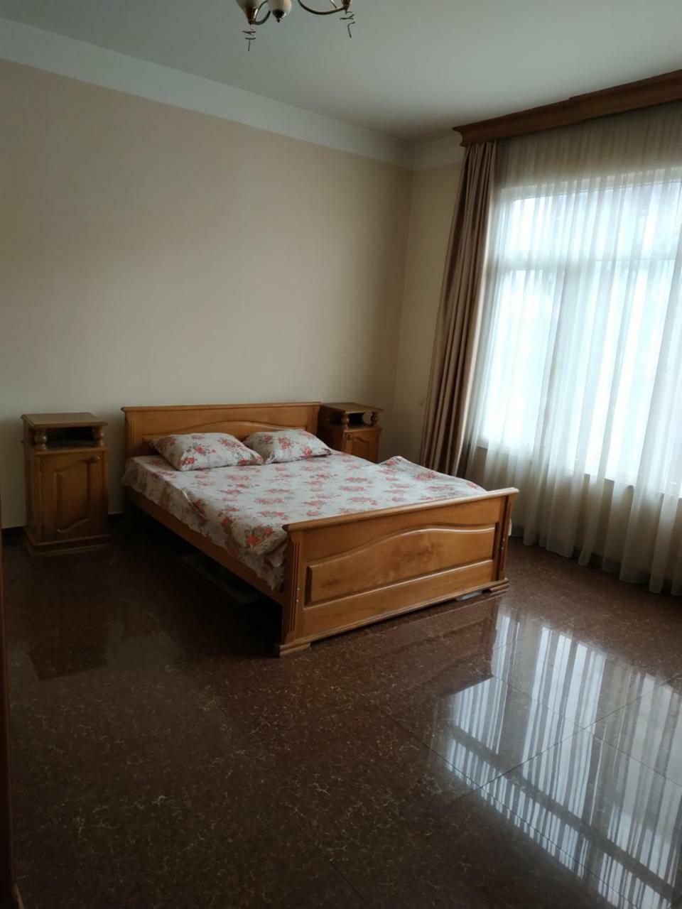 Hotel Ni&La Батуми Екстериор снимка